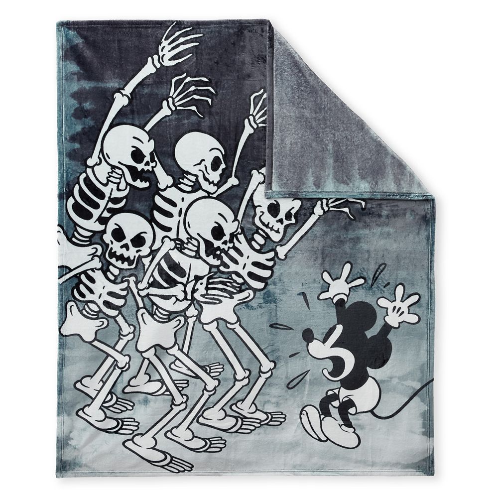 Mickey Mouse Throw Blanket &ndash; The Haunted House