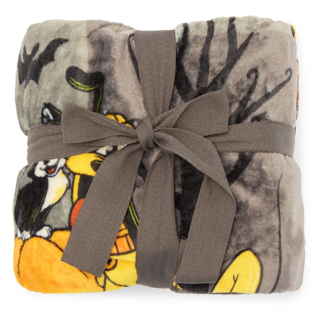 Mickey Mouse and Friends Halloween Fleece Throw