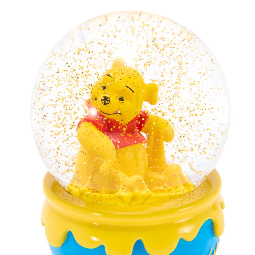 Winnie the Pooh Mini Snow Globe