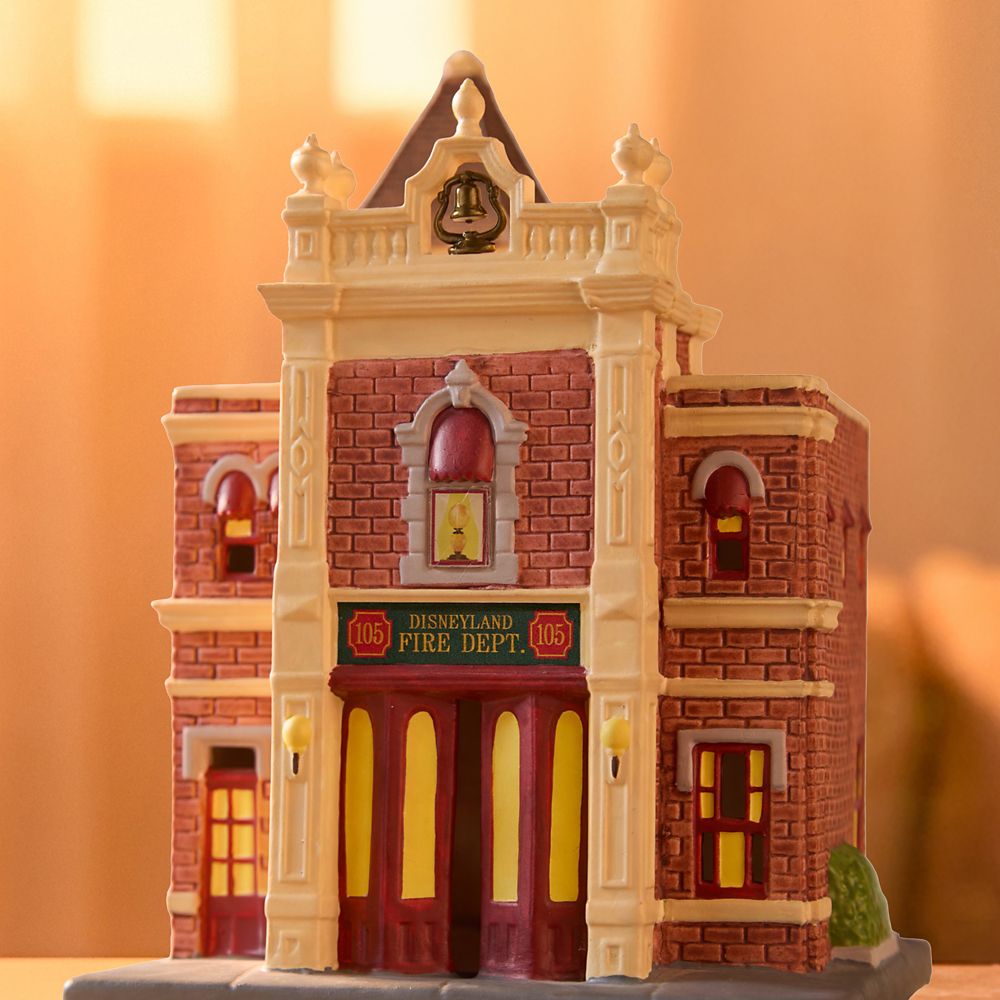 Disneyland Fire Department Light Up Figure &ndash; Disney Signature Collectibles Small Kingdom &ndash; D23: The Ultimate Disney Fan Event