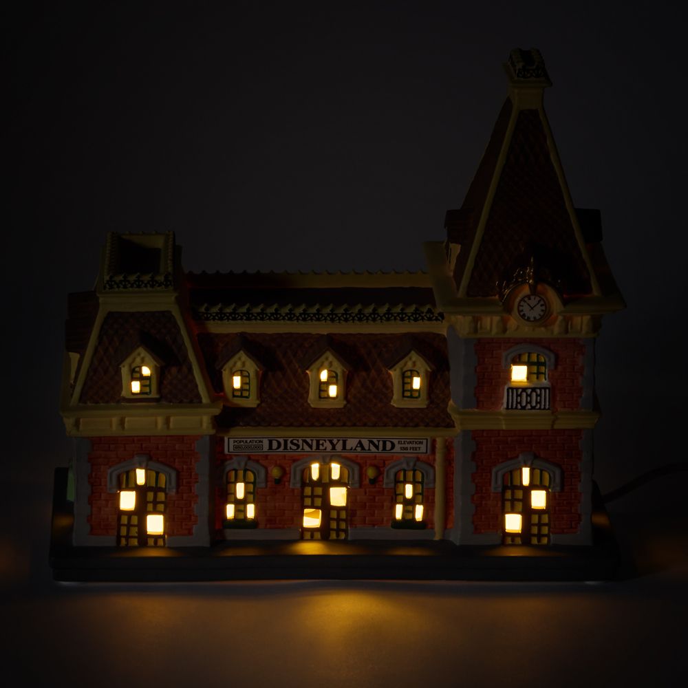 Disneyland Railroad Station Light Up Figure &ndash; Disney Signature Collectibles Small Kingdom &ndash; D23: The Ultimate Disney Fan Event