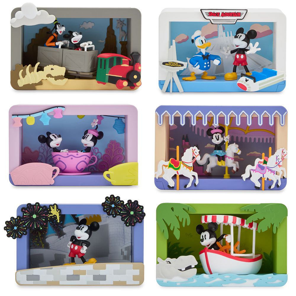 Mickey Mouse and Friends Disney Parks Diorama Mystery Figure