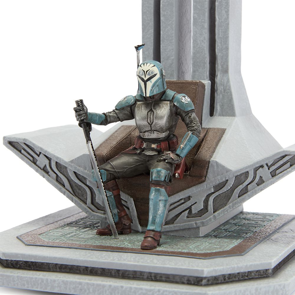 Bo-Katan Kryze Light Up Figure - Star Wars Galaxy's Edge