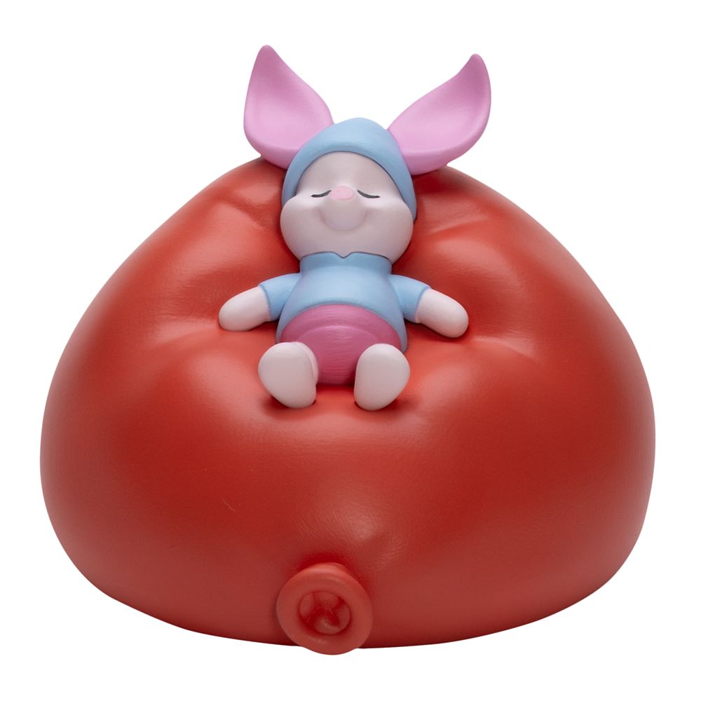Winnie the Pooh ''Sweet Dreams'' Mystery Figurine Blind Box by Beast Kingdom