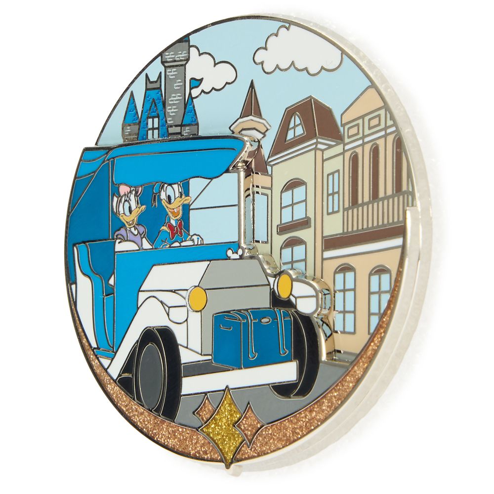 Donald and Daisy Duck on Main Street U.S.A. Pin &ndash; Disney Artist Collection by Jes Willis and Pati Pereira &ndash; Limited Edition