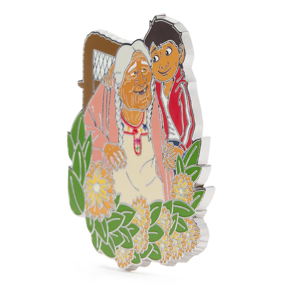 Miguel and Great Grandmother Coco Pin &ndash; Coco