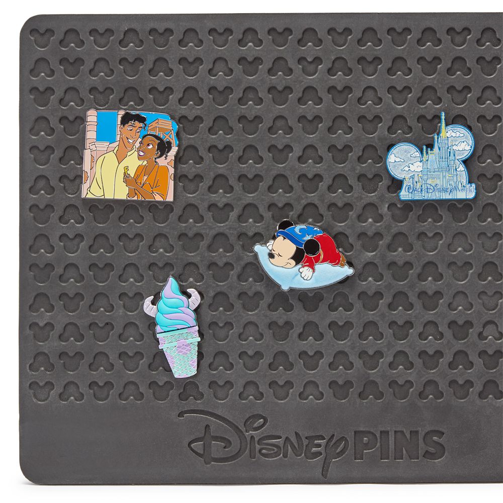 Disney Pin Trading Premium Insert Sheet &ndash; Large