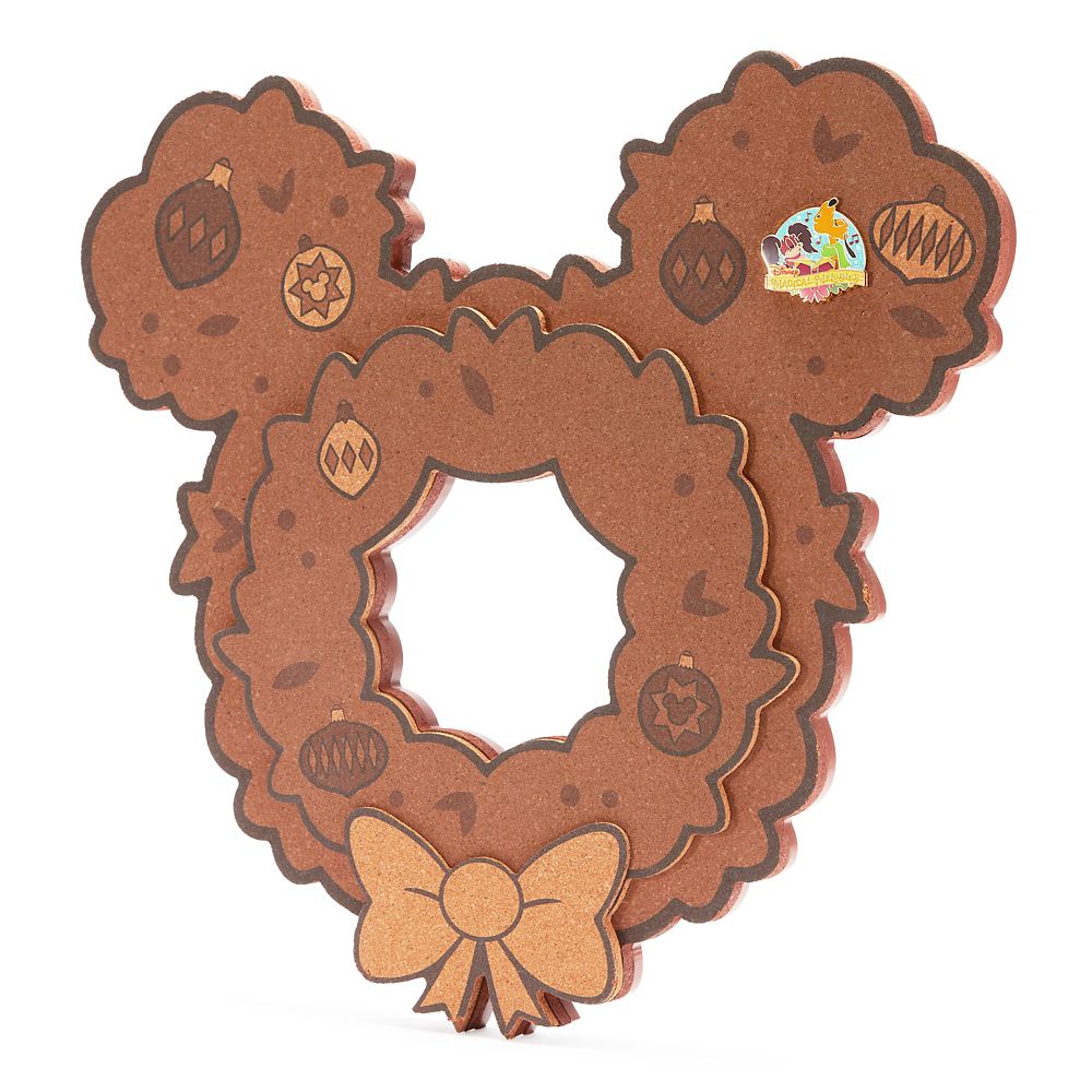 Mickey Mouse Icon Wreath Pin Collector's Cork Board with Pluto and Fifi Pin &ndash; Disney Magical Melodies &ndash; Limited Edition