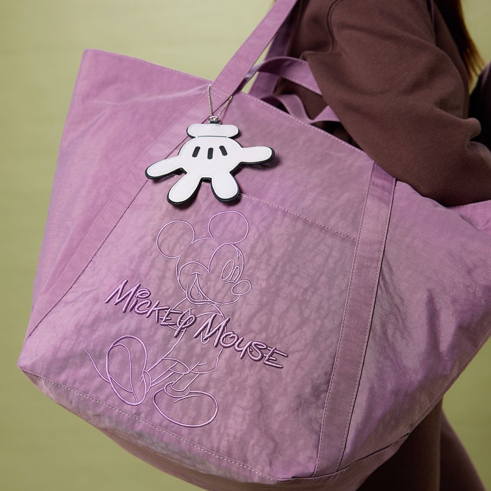 Mickey Mouse Weekend Tote Bag and Pouch &ndash; Exclusive