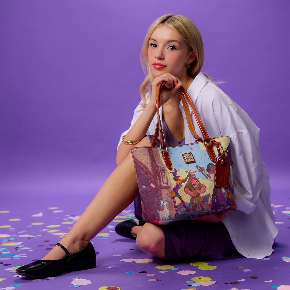 The Hunchback of Notre Dame 30th Anniversary Dooney & Bourke Tote &ndash; D23: The Ultimate Disney Fan Event
