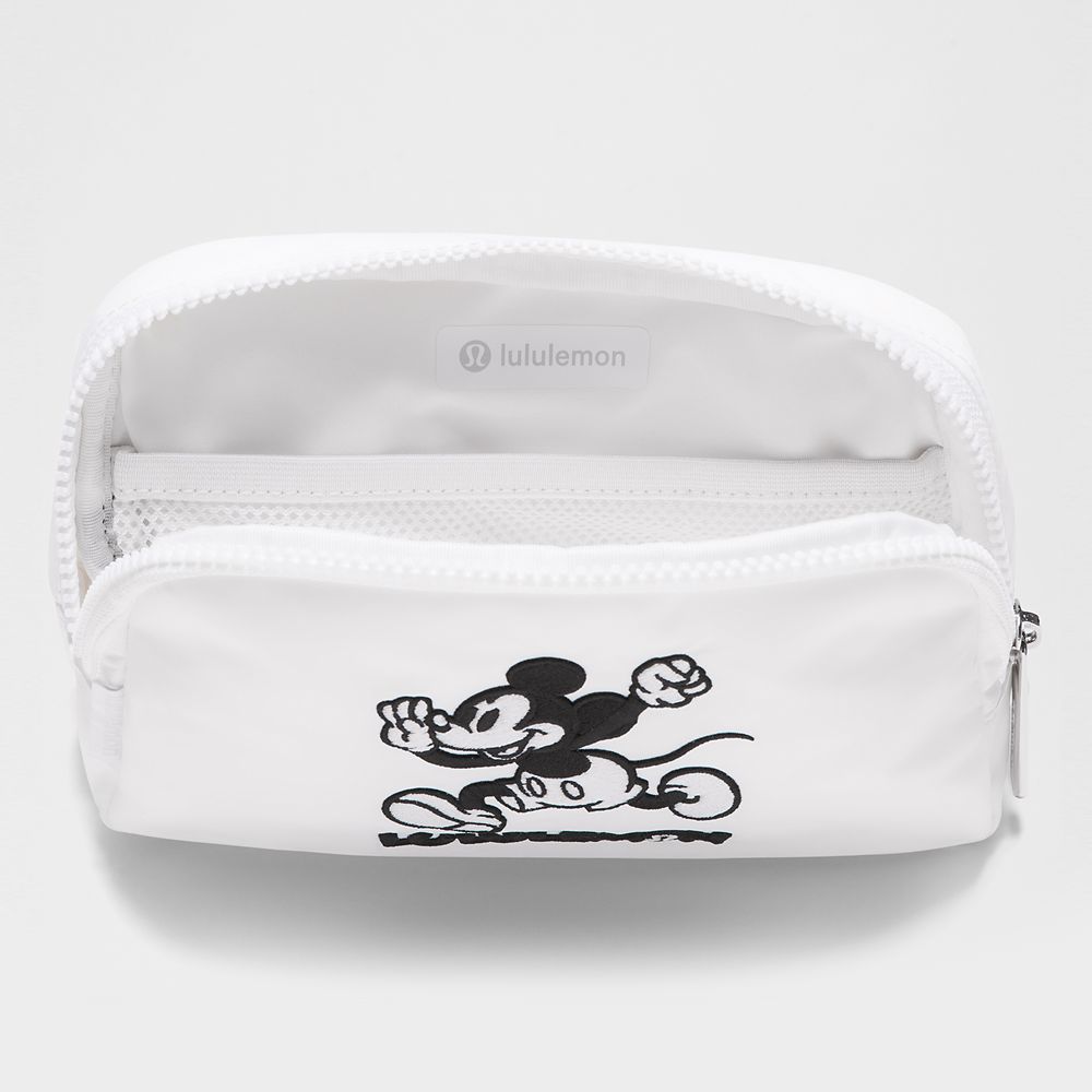 Mickey Mouse ''Mickey in Motion'' Everywhere Belt Bag by lululemon