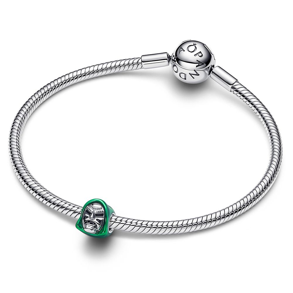 Doctor Doom Charm by Pandora &ndash; Marvel