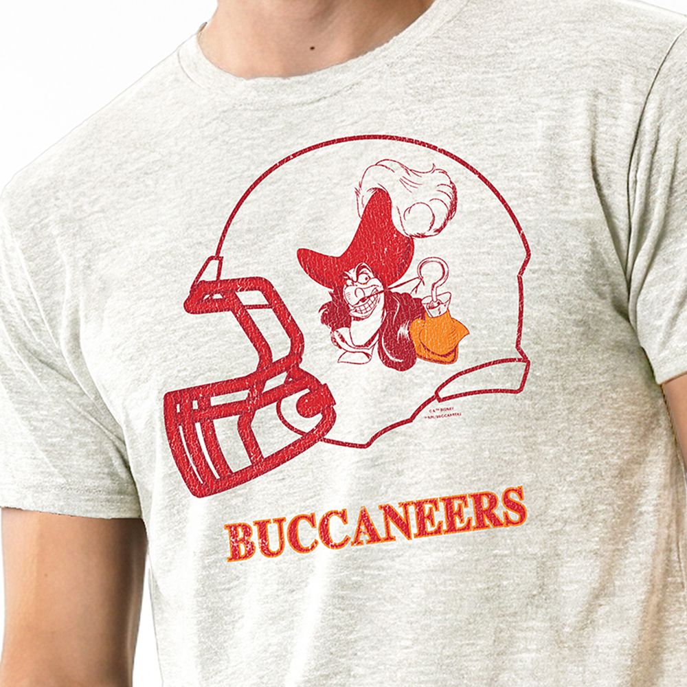 Captain Hook &ndash; Tampa Bay Buccaneers T-Shirt for Adults &ndash; Disney | Champion NFL