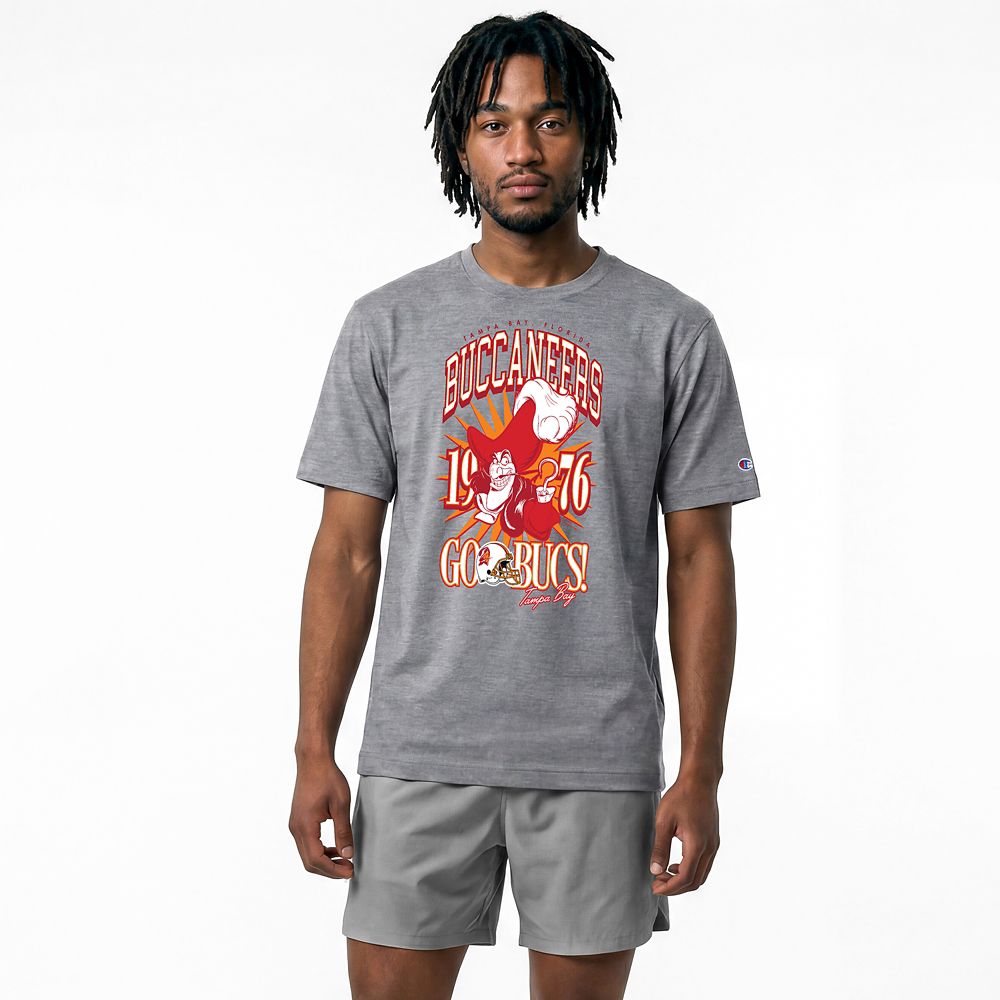 Captain Hook &ndash; Tampa Bay Buccaneers T-Shirt for Adults &ndash; Gray &ndash; Disney | Champion NFL