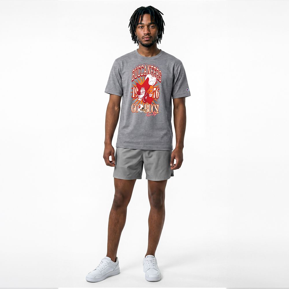Captain Hook &ndash; Tampa Bay Buccaneers T-Shirt for Adults &ndash; Gray &ndash; Disney | Champion NFL