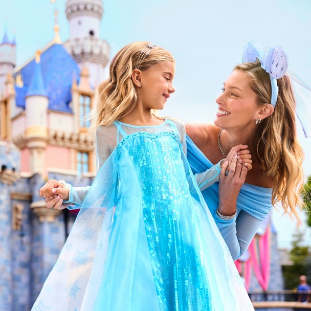 dress of frozen Chasing Fireflies Disney Ultimate Elsa Costume 10-12 Long w/ Train Boosted by a magical sheen Frozen 2: Elsa Deluxe Adult