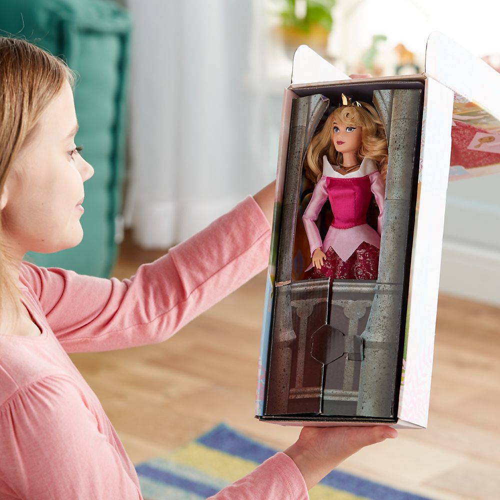 Aurora Classic Doll &ndash; Sleeping Beauty &ndash; 11 1/2''