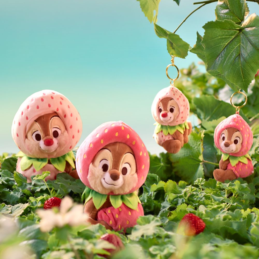 Dale Strawberry Keychain – Disney Store Japan | Disney Store