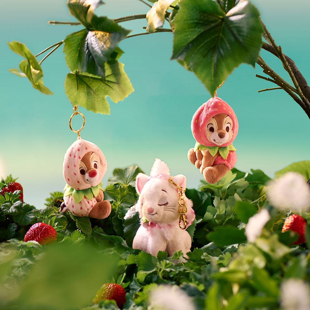 Marie Strawberry Keychain &ndash; The Aristocats &ndash; Disney Store Japan