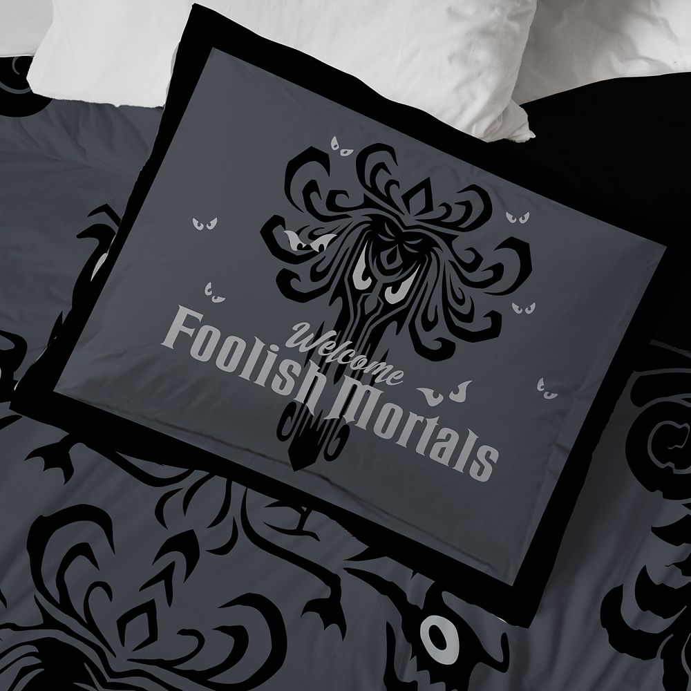 Happy Haunts Comforter and Sham Set &ndash; Twin / Full / Queen &ndash; The Haunted Mansion