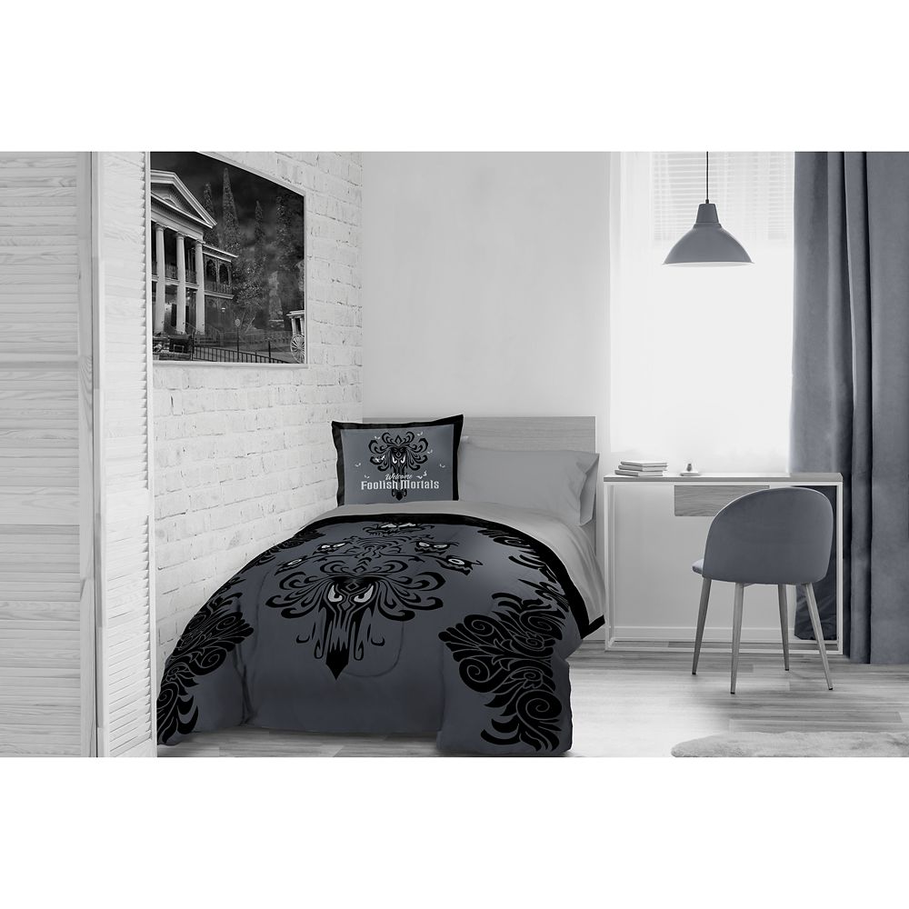 Happy Haunts Comforter and Sham Set &ndash; Twin / Full / Queen &ndash; The Haunted Mansion