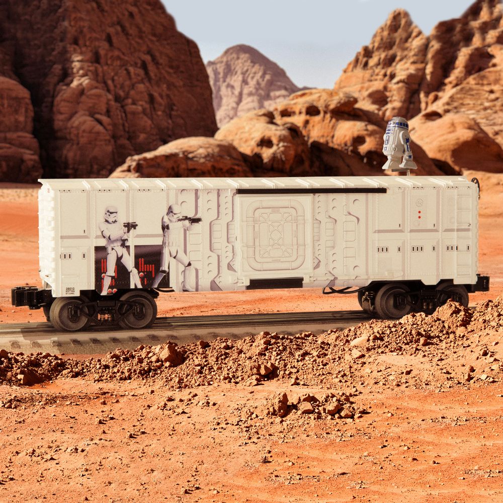 R2-D2 Walking Brakeman Boxcar by Lionel &ndash; Star Wars