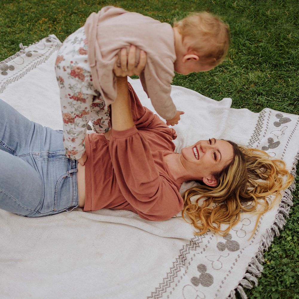 Mickey Mouse Icon Woven Blanket