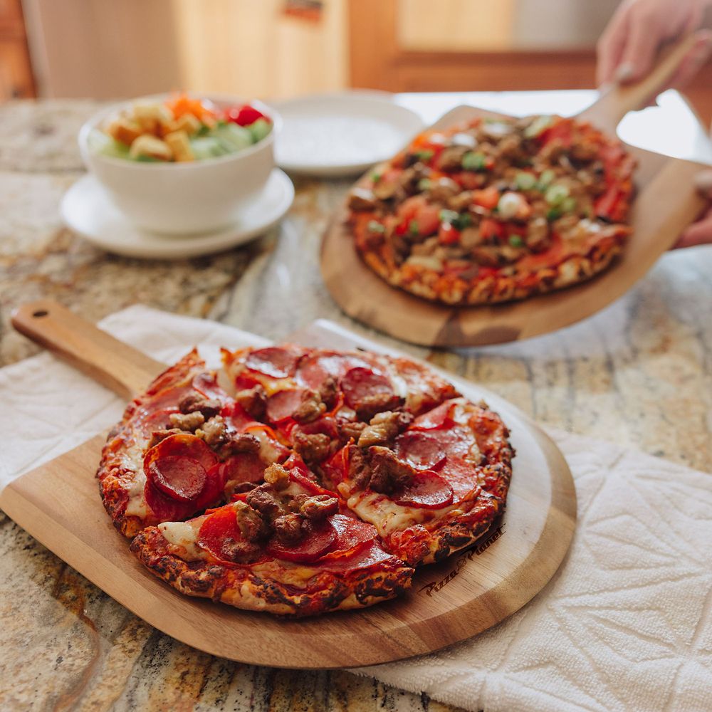 Pizza Planet Pizza Serving Board Paddle Set by Picnic Time - Toy Story