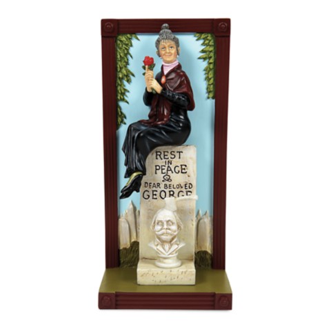 Фигурки Enesco Constance Hatchaway ''George's Widow'' Figure by Enesco – The Haunted Mansion
