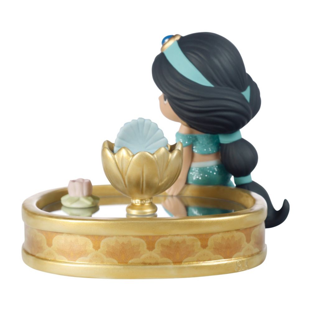 Jasmine ''Your Adventure Awaits'' Figure by Precious Moments &ndash; Aladdin