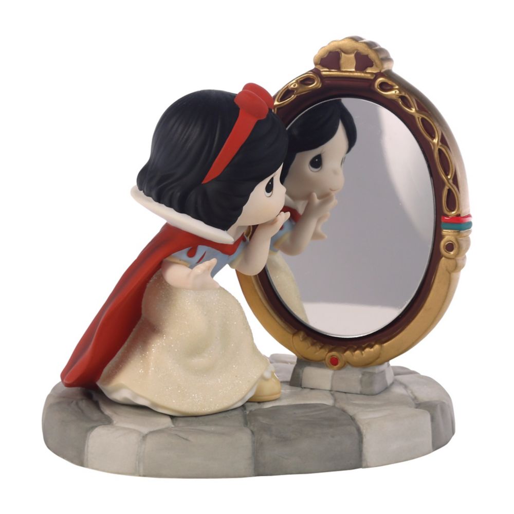 Snow White and Magic Mirror ''Your Kindness Shines Through'' Figure by Precious Moments