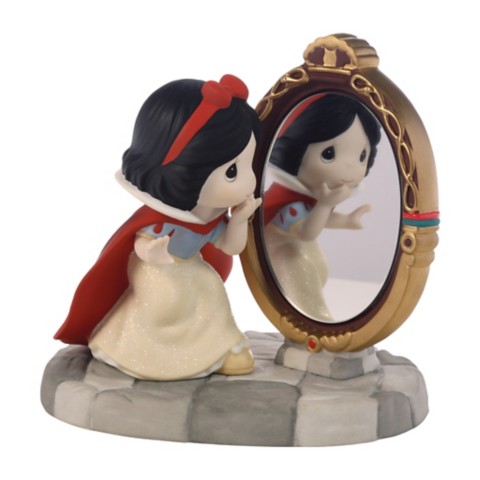 Фигурки Precious Moments Snow White and Magic Mirror ''Your Kindness Shines Through'' Figure by