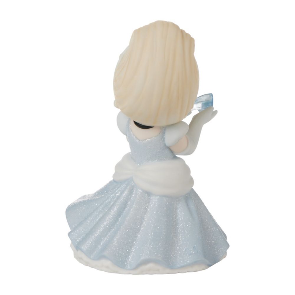 Cinderella ''Your Dream is the Perfect Fit'' Figure by Precious Moments