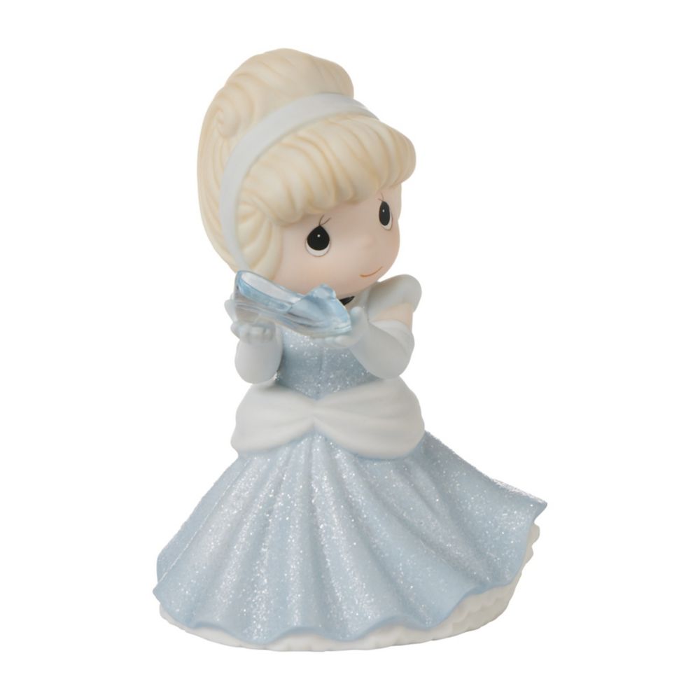 Cinderella ''Your Dream is the Perfect Fit'' Figure by Precious Moments