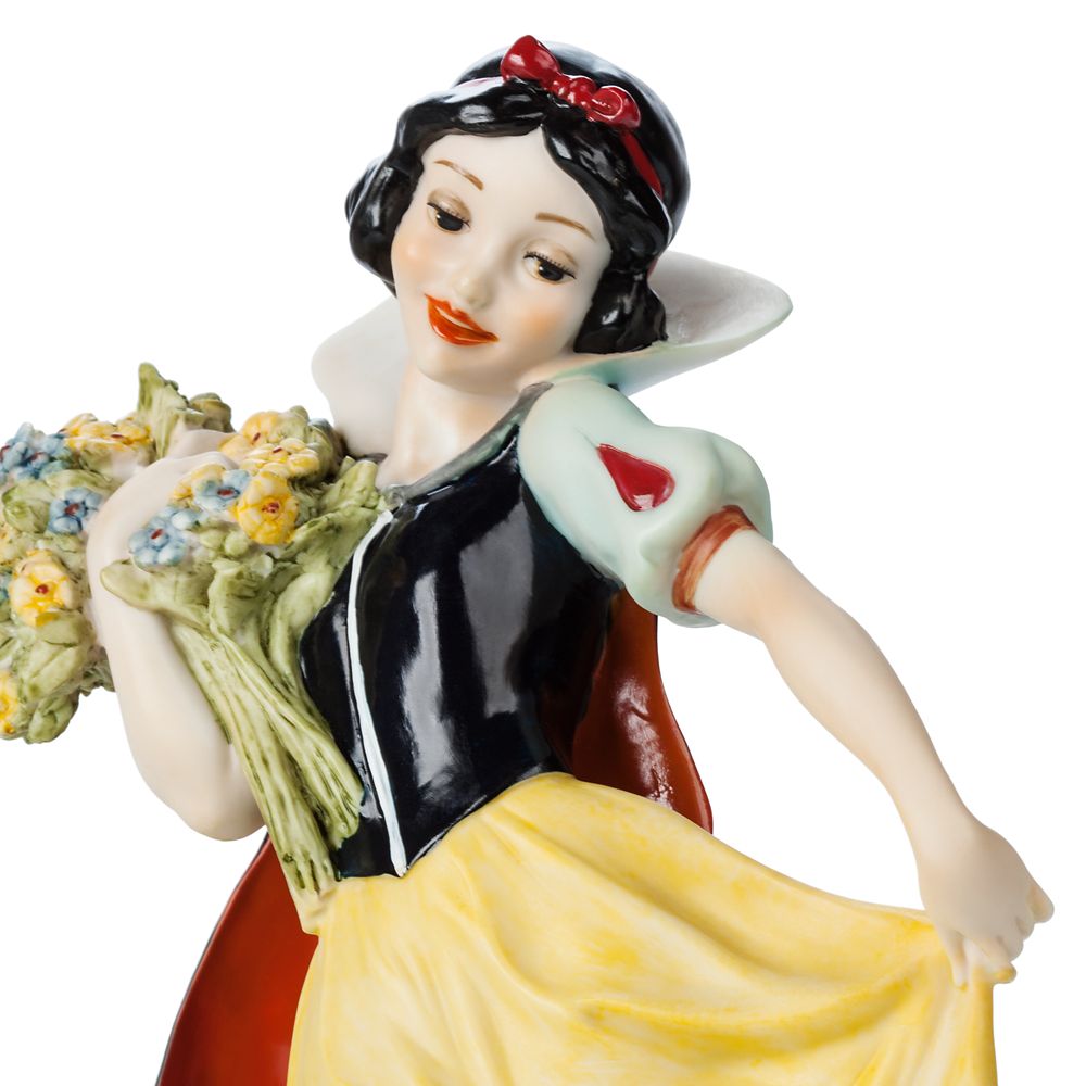 Snow White Figure by Giuseppe Armani