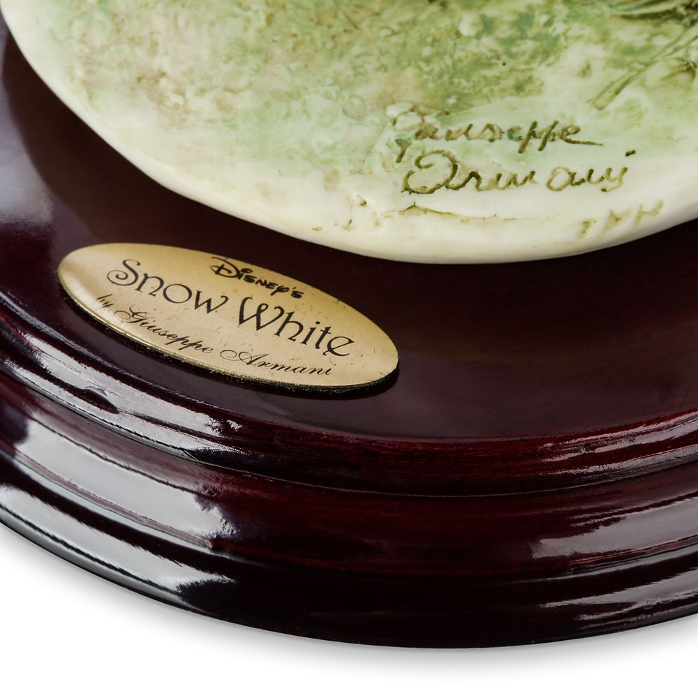 Snow White Figure by Giuseppe Armani