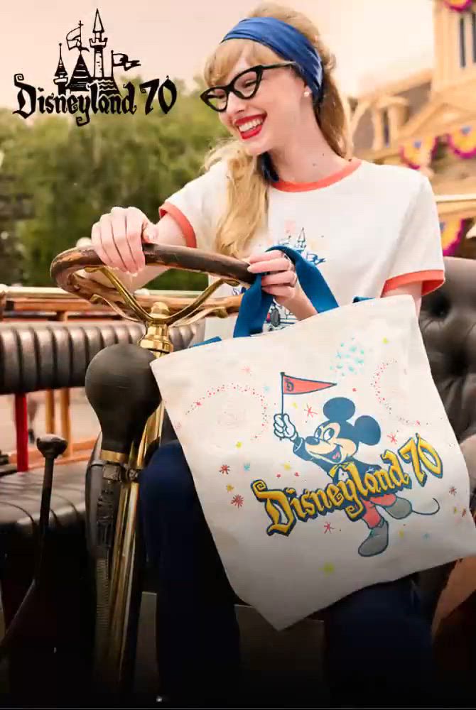 の*り様 DISNEY STORE　ドナルド　デニムジャケット　パルパルーザ の*り様 DISNEY STORE ドナルド デニムジャケット パルパルーザ