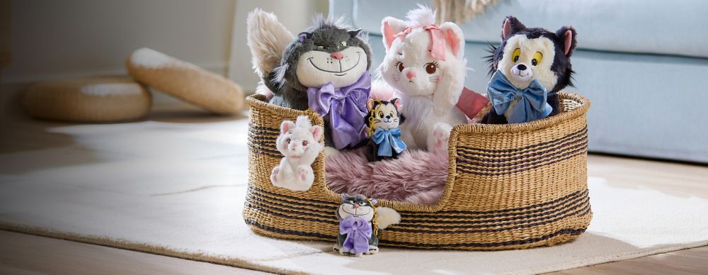 Shop International Arrivals