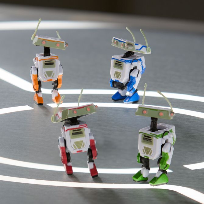 Background image of BDX Droid Factory Figure Set &ndash; Star Wars: The Mandalorian and Grogu