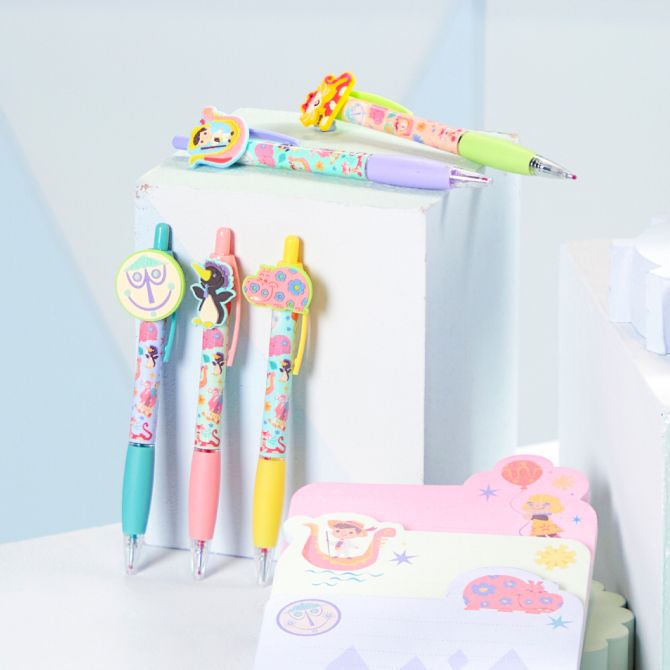 Shop it&rsquo;s a small world